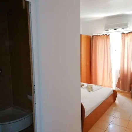 Casa Tomis Guest house *