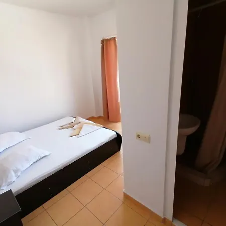 Guest house Casa Tomis